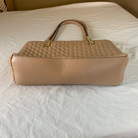 Karl Lagerfeld Paris Karolina Leather Tote Bag Tan Quilted Gold Chain Strap - Picture 3 of 15